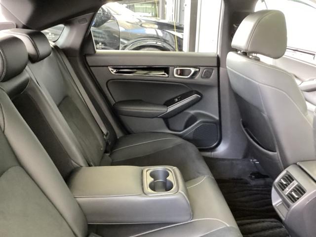 シビック e:HEVEX Google搭載ディスプレイオーディオ 衝突被害軽減ブレーキ Bカメラ シートヒーター ETC フルセグ LEDヘッドライト サイドカーテンエアバック サンルーフ オートライト パーキングセンサー(63枚目)