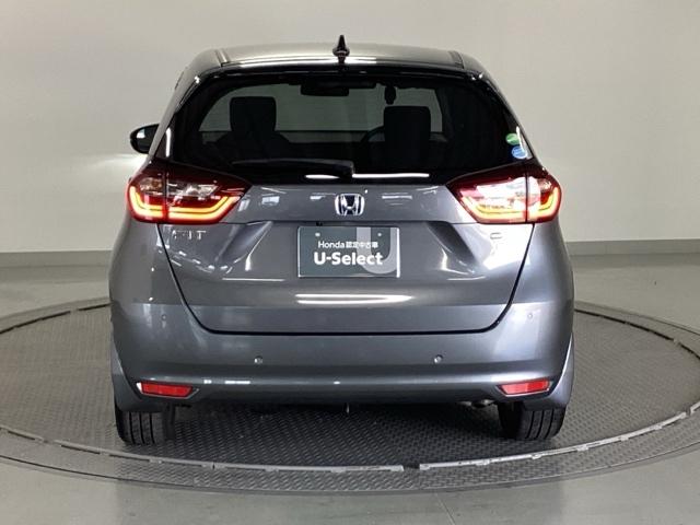 フィット e:HEVホーム 純正メモリーナビ ドラレコ リアカメラ 前後誤発進抑制機能 助手席エアバッグ 運転席エアバッグ アイドリングストップ LEDライト USB接続 バックカメラ ABS サイドエアバッグ フルセグTV(9枚目)