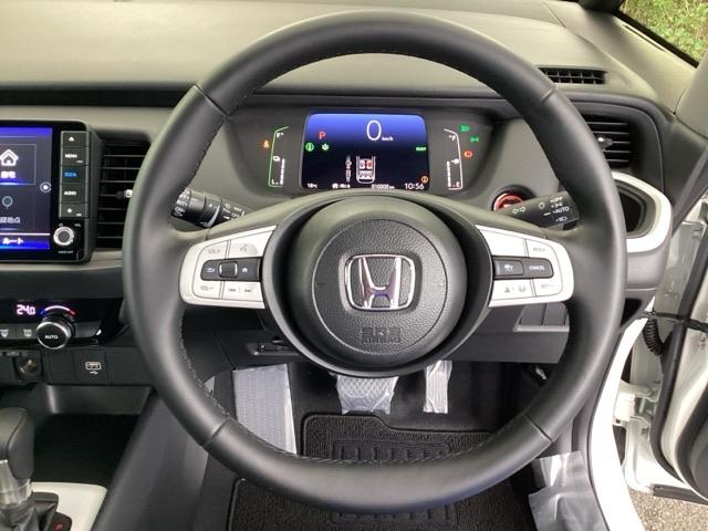 フィット e:HEVホーム 純正メモリーナビ ドラレコ リアカメラ 前後誤発進抑制機能 助手席エアバッグ 運転席エアバッグ アイドリングストップ LEDライト USB接続 バックカメラ ABS サイドエアバッグ フルセグTV(14枚目)