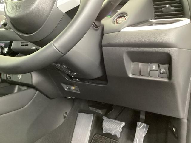 フィット e:HEVホーム 純正メモリーナビ ドラレコ リアカメラ 前後誤発進抑制機能 助手席エアバッグ 運転席エアバッグ アイドリングストップ LEDライト USB接続 バックカメラ ABS サイドエアバッグ フルセグTV(15枚目)