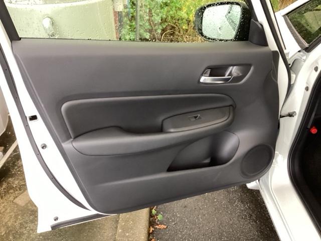 フィット e:HEVホーム 純正メモリーナビ ドラレコ リアカメラ 前後誤発進抑制機能 助手席エアバッグ 運転席エアバッグ アイドリングストップ LEDライト USB接続 バックカメラ ABS サイドエアバッグ フルセグTV(32枚目)