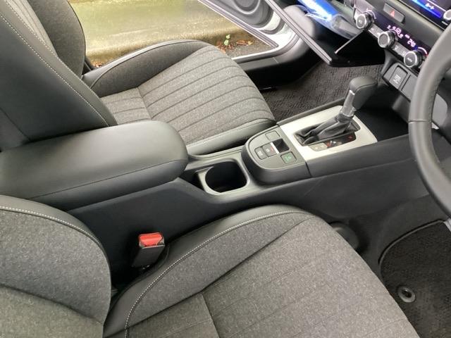 フィット e:HEVホーム 純正メモリーナビ ドラレコ リアカメラ 前後誤発進抑制機能 助手席エアバッグ 運転席エアバッグ アイドリングストップ LEDライト USB接続 バックカメラ ABS サイドエアバッグ フルセグTV(39枚目)