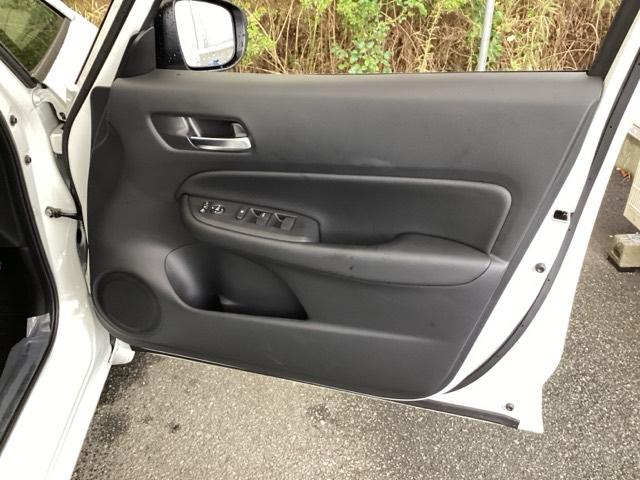 フィット e:HEVホーム 純正メモリーナビ ドラレコ リアカメラ 前後誤発進抑制機能 助手席エアバッグ 運転席エアバッグ アイドリングストップ LEDライト USB接続 バックカメラ ABS サイドエアバッグ フルセグTV(52枚目)