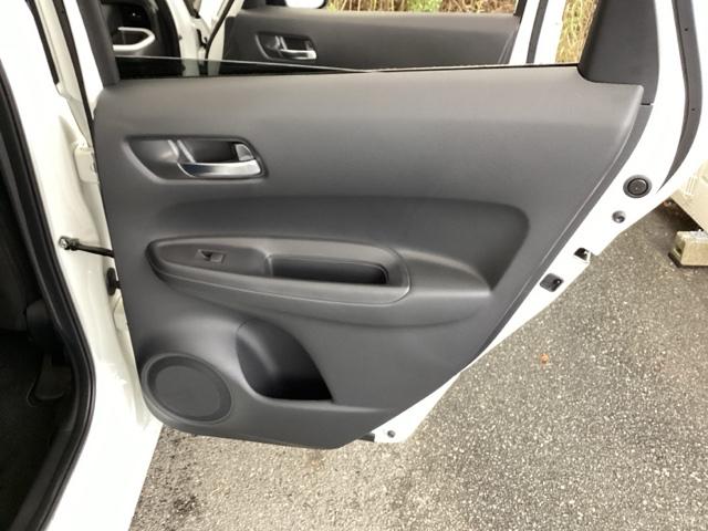 フィット e:HEVホーム 純正メモリーナビ ドラレコ リアカメラ 前後誤発進抑制機能 助手席エアバッグ 運転席エアバッグ アイドリングストップ LEDライト USB接続 バックカメラ ABS サイドエアバッグ フルセグTV(62枚目)