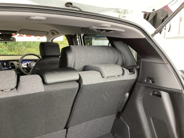 フィット e:HEVホーム 純正メモリーナビ ドラレコ リアカメラ 前後誤発進抑制機能 助手席エアバッグ 運転席エアバッグ アイドリングストップ LEDライト USB接続 バックカメラ ABS サイドエアバッグ フルセグTV(64枚目)