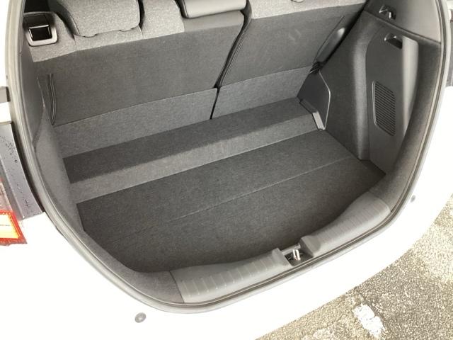 フィット e:HEVホーム 純正メモリーナビ ドラレコ リアカメラ 前後誤発進抑制機能 助手席エアバッグ 運転席エアバッグ アイドリングストップ LEDライト USB接続 バックカメラ ABS サイドエアバッグ フルセグTV(65枚目)