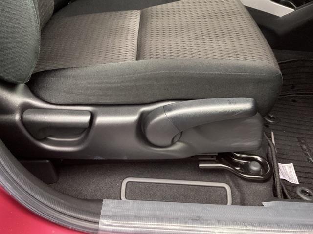 フィットハイブリッド Ｆコンフォートエディション　メモリーナビ　ＥＴＣ　リアカメラ　衝突軽減ブレーキ　シートヒータ　セキュリティアラーム　ＵＳＢ接続　スマキー　クルーズコントロール　リヤカメラ　横滑り防止機能　地デジ　ＡＢＳ　エアバッグ　キーレス（24枚目）