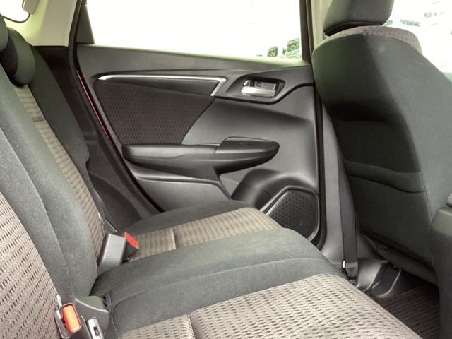 フィットハイブリッド Ｆコンフォートエディション　メモリーナビ　ＥＴＣ　リアカメラ　衝突軽減ブレーキ　シートヒータ　セキュリティアラーム　ＵＳＢ接続　スマキー　クルーズコントロール　リヤカメラ　横滑り防止機能　地デジ　ＡＢＳ　エアバッグ　キーレス（28枚目）