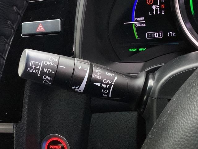 フィットハイブリッド Ｆコンフォートエディション　メモリーナビ　ＥＴＣ　リアカメラ　衝突軽減ブレーキ　シートヒータ　セキュリティアラーム　ＵＳＢ接続　スマキー　クルーズコントロール　リヤカメラ　横滑り防止機能　地デジ　ＡＢＳ　エアバッグ　キーレス（35枚目）