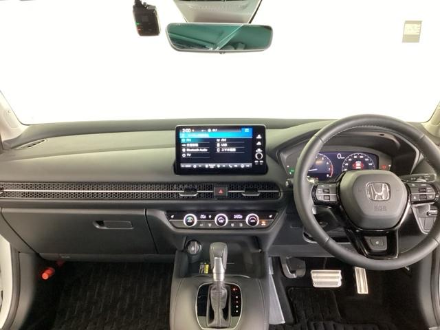 ZR-V Z ナビ BOSEプレミアムサウンドシステム Dレコ 盗難防止システム インテリキー カーテンエアバック 地デジ VSA Bカメラ クルコン USB エアコン ターボ 本革シ-ト クリアランスソナー(3枚目)