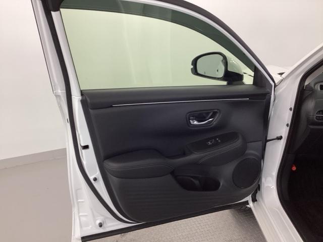 ZR-V Z ナビ BOSEプレミアムサウンドシステム Dレコ 盗難防止システム インテリキー カーテンエアバック 地デジ VSA Bカメラ クルコン USB エアコン ターボ 本革シ-ト クリアランスソナー(35枚目)