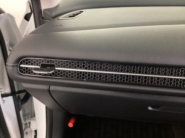 ZR-V Z ナビ BOSEプレミアムサウンドシステム Dレコ 盗難防止システム インテリキー カーテンエアバック 地デジ VSA Bカメラ クルコン USB エアコン ターボ 本革シ-ト クリアランスソナー(41枚目)