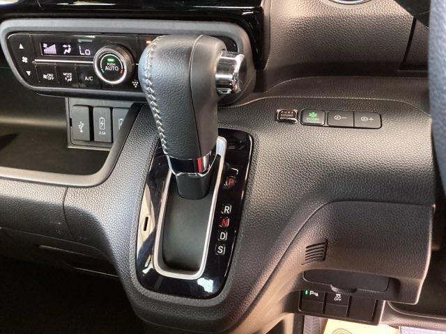 N-BOXカスタム EXターボ 純正ナビ スーパースライドシート パーキングセンサー 地デジ 前席シートヒーター バックガイドモニター カーテンエアバック LED 盗難防止装置 ABS オートクルーズコントロール エアバッグ DVD(14枚目)