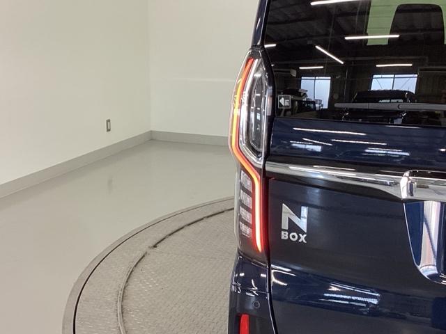 N-BOXカスタム EXターボ 純正ナビ スーパースライドシート パーキングセンサー 地デジ 前席シートヒーター バックガイドモニター カーテンエアバック LED 盗難防止装置 ABS オートクルーズコントロール エアバッグ DVD(33枚目)