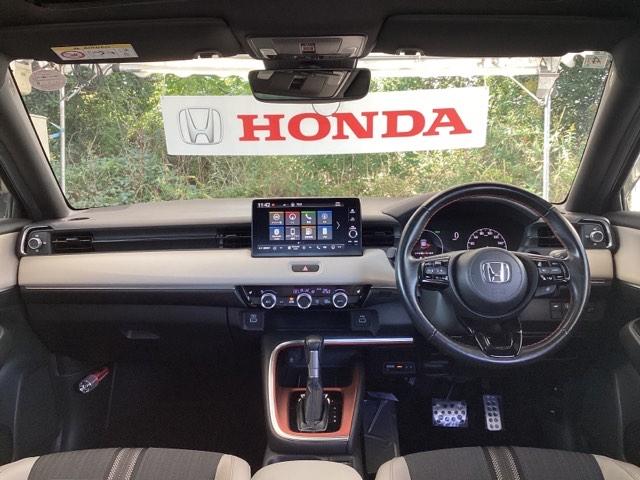 ヴェゼル e:HEVPLaY 試乗車 メモリーナビ リアカメラ ETC カーテンエアバッグ 盗難防止装置 アイドルストップ Pセンサー ABS ESC フルオートエアコン シートヒータ エアバッグ 禁煙 LEDヘッドライト 記録簿(2枚目)