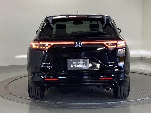 ヴェゼル e:HEVPLaY 試乗車 メモリーナビ リアカメラ ETC カーテンエアバッグ 盗難防止装置 アイドルストップ Pセンサー ABS ESC フルオートエアコン シートヒータ エアバッグ 禁煙 LEDヘッドライト 記録簿(10枚目)