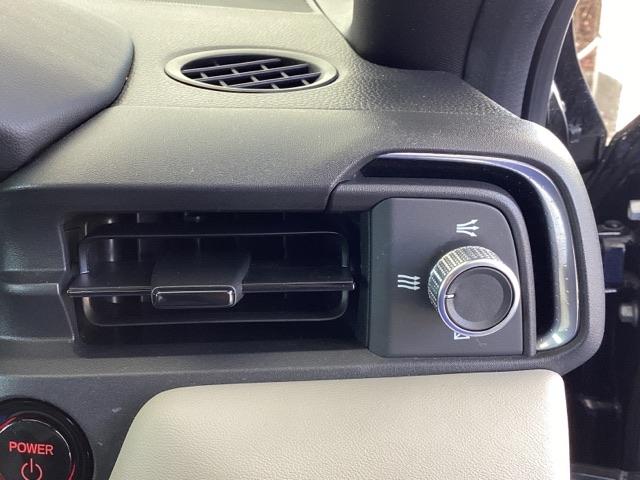 ヴェゼル e:HEVPLaY 試乗車 メモリーナビ リアカメラ ETC カーテンエアバッグ 盗難防止装置 アイドルストップ Pセンサー ABS ESC フルオートエアコン シートヒータ エアバッグ 禁煙 LEDヘッドライト 記録簿(31枚目)