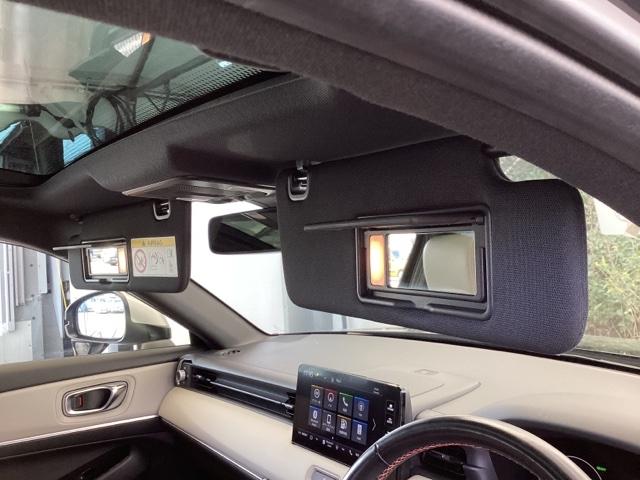 ヴェゼル e:HEVPLaY 試乗車 メモリーナビ リアカメラ ETC カーテンエアバッグ 盗難防止装置 アイドルストップ Pセンサー ABS ESC フルオートエアコン シートヒータ エアバッグ 禁煙 LEDヘッドライト 記録簿(34枚目)