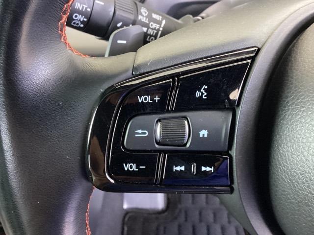 ヴェゼル e:HEVPLaY 試乗車 メモリーナビ リアカメラ ETC カーテンエアバッグ 盗難防止装置 アイドルストップ Pセンサー ABS ESC フルオートエアコン シートヒータ エアバッグ 禁煙 LEDヘッドライト 記録簿(38枚目)