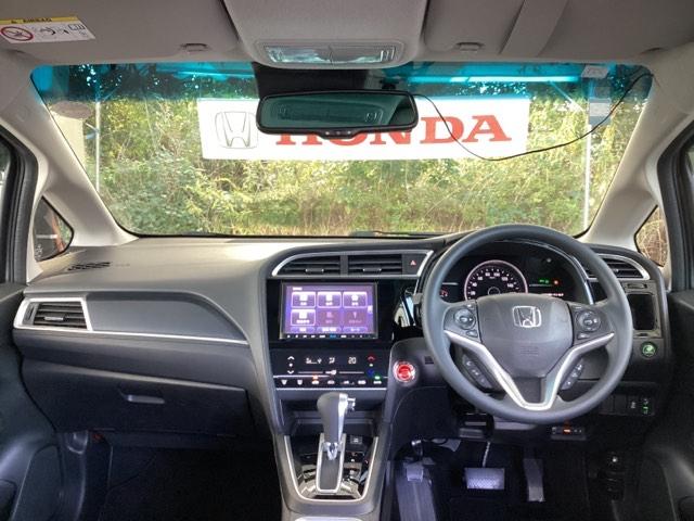 シャトル Gホンダセンシング メモリーナビ リアカメラ ETC 盗難警報装置 Rカメ スマートキー クルコン 横滑り防止 ナビTV パワーウィンドウ ABS LEDヘッドライト DVD再生 エアバッグ キーレス サイドエアバック(2枚目)