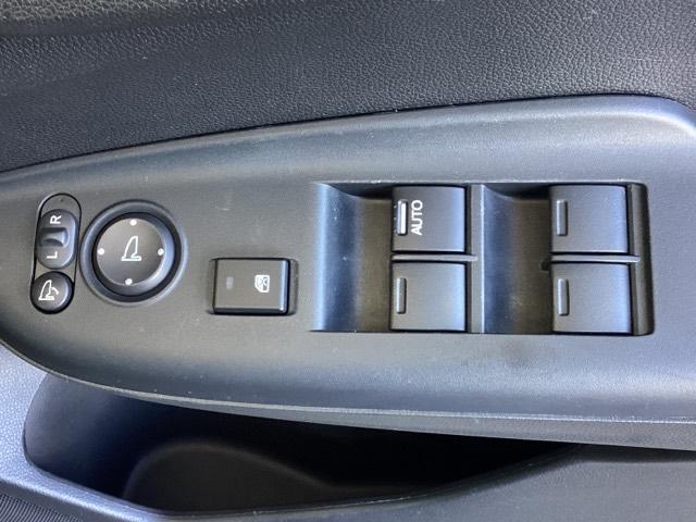 シャトル Gホンダセンシング メモリーナビ リアカメラ ETC 盗難警報装置 Rカメ スマートキー クルコン 横滑り防止 ナビTV パワーウィンドウ ABS LEDヘッドライト DVD再生 エアバッグ キーレス サイドエアバック(23枚目)