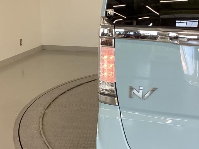 N-BOXスラッシュ G・Lインテリアカラーパッケージ ナビ グライドスタイル ETC ESC ベンチシート デュアルエアバック AC リヤカメラ USB スマートキー 運転席エアバッグ ABS パワステ パワーウィンドウ キーレスエントリー DVD再生(34枚目)