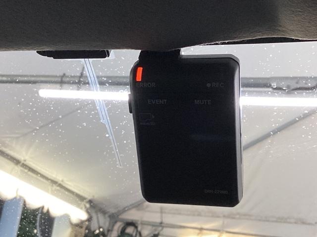 ＷＲ－Ｖ Ｚ＋　試乗車　メモリーナビ　ＥＴＣ　ドラレコ　追突軽減ブレーキ　フルセグテレビ　サイドエアバッグ　禁煙　ＵＳＢ　盗難防止システム　運転席エアバッグ　Ｂカメラ　クルコン　横滑り防止　ドライブレコーダー　記録簿（14枚目）