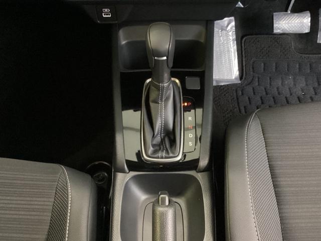 ＷＲ－Ｖ Ｚ＋　試乗車　メモリーナビ　ＥＴＣ　ドラレコ　追突軽減ブレーキ　フルセグテレビ　サイドエアバッグ　禁煙　ＵＳＢ　盗難防止システム　運転席エアバッグ　Ｂカメラ　クルコン　横滑り防止　ドライブレコーダー　記録簿（16枚目）