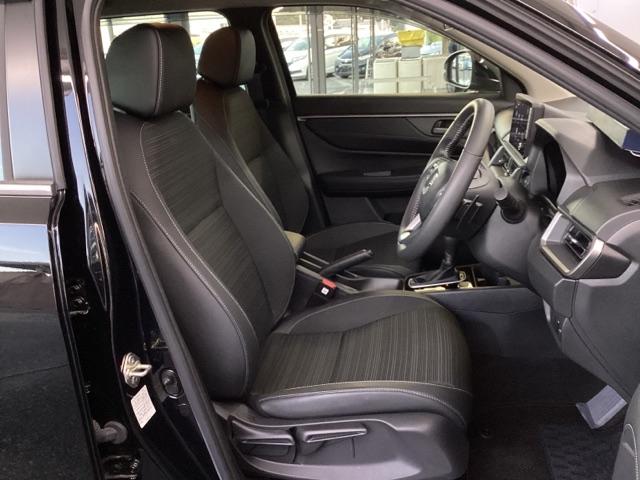 ＷＲ－Ｖ Ｚ＋　試乗車　メモリーナビ　ＥＴＣ　ドラレコ　追突軽減ブレーキ　フルセグテレビ　サイドエアバッグ　禁煙　ＵＳＢ　盗難防止システム　運転席エアバッグ　Ｂカメラ　クルコン　横滑り防止　ドライブレコーダー　記録簿（18枚目）