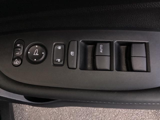 ＷＲ－Ｖ Ｚ＋　試乗車　メモリーナビ　ＥＴＣ　ドラレコ　追突軽減ブレーキ　フルセグテレビ　サイドエアバッグ　禁煙　ＵＳＢ　盗難防止システム　運転席エアバッグ　Ｂカメラ　クルコン　横滑り防止　ドライブレコーダー　記録簿（25枚目）