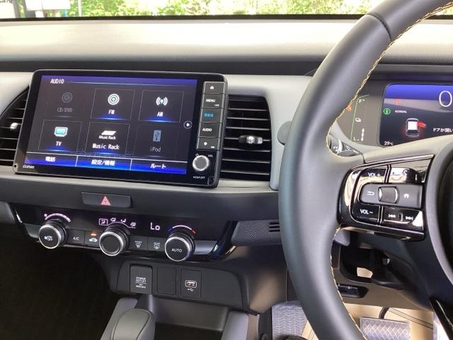 フィット e:HEVRS 試乗車 メモリーナビ ドラレコ ETC エアバッグ ナビ&TV パワーウィンドウ 助手席エアバッグ Dレコ フルセグテレビ LEDヘッドランプ セキュリティアラーム フルオートエアコン 禁煙 USB(4枚目)