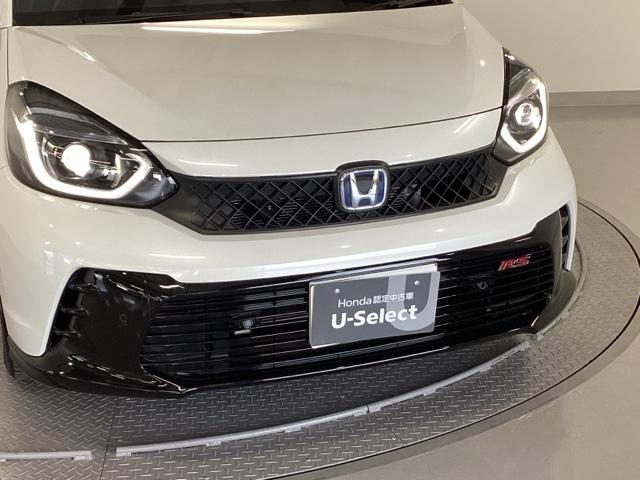 フィット e:HEVRS 試乗車 メモリーナビ ドラレコ ETC エアバッグ ナビ&TV パワーウィンドウ 助手席エアバッグ Dレコ フルセグテレビ LEDヘッドランプ セキュリティアラーム フルオートエアコン 禁煙 USB(26枚目)