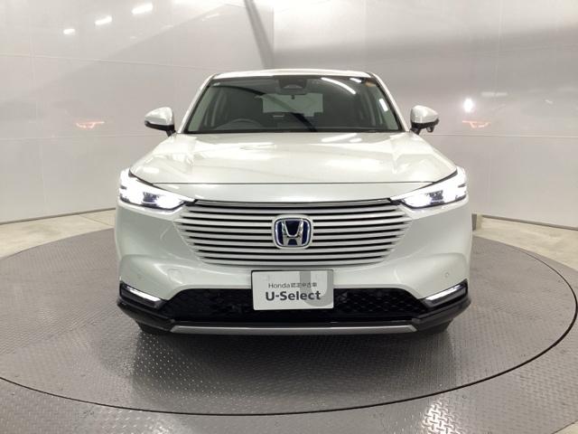 ヴェゼル ｅ：ＨＥＶＺ　メモリーナビ　ドラレコ　ＥＴＣ　衝突回避支援ブレーキ機能　スマキ　Ｐトランク　フルオートエアコン　Ｄレコ　エアバッグ　両席エアバック　Ｒカメ　パワーウィンドウ　ＬＥＤランプ　ソナー　クルーズＣ　ＵＳＢ（6枚目）