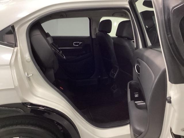 ヴェゼル ｅ：ＨＥＶＺ　メモリーナビ　ドラレコ　ＥＴＣ　衝突回避支援ブレーキ機能　スマキ　Ｐトランク　フルオートエアコン　Ｄレコ　エアバッグ　両席エアバック　Ｒカメ　パワーウィンドウ　ＬＥＤランプ　ソナー　クルーズＣ　ＵＳＢ（26枚目）