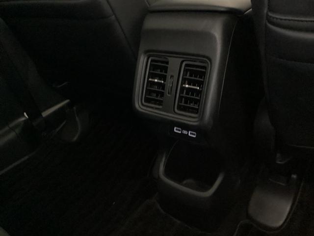 ヴェゼル ｅ：ＨＥＶＺ　メモリーナビ　ドラレコ　ＥＴＣ　衝突回避支援ブレーキ機能　スマキ　Ｐトランク　フルオートエアコン　Ｄレコ　エアバッグ　両席エアバック　Ｒカメ　パワーウィンドウ　ＬＥＤランプ　ソナー　クルーズＣ　ＵＳＢ（27枚目）