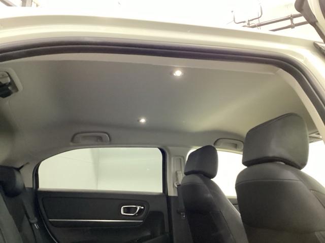 ヴェゼル ｅ：ＨＥＶＺ　メモリーナビ　ドラレコ　ＥＴＣ　衝突回避支援ブレーキ機能　スマキ　Ｐトランク　フルオートエアコン　Ｄレコ　エアバッグ　両席エアバック　Ｒカメ　パワーウィンドウ　ＬＥＤランプ　ソナー　クルーズＣ　ＵＳＢ（30枚目）