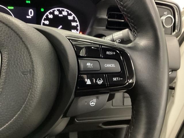 ヴェゼル ｅ：ＨＥＶＺ　メモリーナビ　ドラレコ　ＥＴＣ　衝突回避支援ブレーキ機能　スマキ　Ｐトランク　フルオートエアコン　Ｄレコ　エアバッグ　両席エアバック　Ｒカメ　パワーウィンドウ　ＬＥＤランプ　ソナー　クルーズＣ　ＵＳＢ（36枚目）