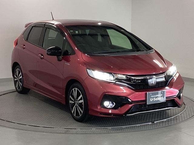 フィットハイブリッド Ｓホンダセンシング　純正メモリーナビ　ドラレコ　リアカメラ　スマ－トキ－　ナビＴＶ　アクティブクルーズコントロール　パワーウインドウ　ドライブレコーダ　サイドエアバック　ＤＶＤ再生　パワーステアリング　整備記録簿　ＡＢＳ（7枚目）