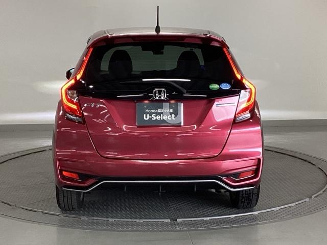 フィットハイブリッド Ｓホンダセンシング　純正メモリーナビ　ドラレコ　リアカメラ　スマ－トキ－　ナビＴＶ　アクティブクルーズコントロール　パワーウインドウ　ドライブレコーダ　サイドエアバック　ＤＶＤ再生　パワーステアリング　整備記録簿　ＡＢＳ（9枚目）