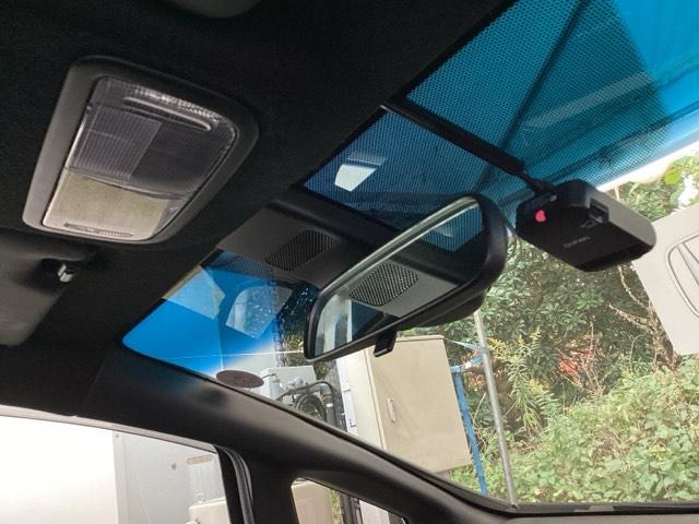 フィットハイブリッド Ｓホンダセンシング　純正メモリーナビ　ドラレコ　リアカメラ　スマ－トキ－　ナビＴＶ　アクティブクルーズコントロール　パワーウインドウ　ドライブレコーダ　サイドエアバック　ＤＶＤ再生　パワーステアリング　整備記録簿　ＡＢＳ（10枚目）