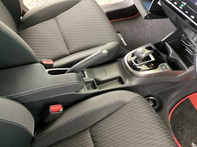 フィットハイブリッド Ｓホンダセンシング　純正メモリーナビ　ドラレコ　リアカメラ　スマ－トキ－　ナビＴＶ　アクティブクルーズコントロール　パワーウインドウ　ドライブレコーダ　サイドエアバック　ＤＶＤ再生　パワーステアリング　整備記録簿　ＡＢＳ（40枚目）