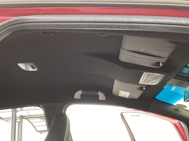 フィットハイブリッド Ｓホンダセンシング　純正メモリーナビ　ドラレコ　リアカメラ　スマ－トキ－　ナビＴＶ　アクティブクルーズコントロール　パワーウインドウ　ドライブレコーダ　サイドエアバック　ＤＶＤ再生　パワーステアリング　整備記録簿　ＡＢＳ（53枚目）