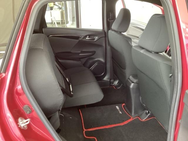 フィットハイブリッド Ｓホンダセンシング　純正メモリーナビ　ドラレコ　リアカメラ　スマ－トキ－　ナビＴＶ　アクティブクルーズコントロール　パワーウインドウ　ドライブレコーダ　サイドエアバック　ＤＶＤ再生　パワーステアリング　整備記録簿　ＡＢＳ（59枚目）