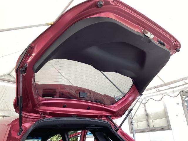 フィットハイブリッド Ｓホンダセンシング　純正メモリーナビ　ドラレコ　リアカメラ　スマ－トキ－　ナビＴＶ　アクティブクルーズコントロール　パワーウインドウ　ドライブレコーダ　サイドエアバック　ＤＶＤ再生　パワーステアリング　整備記録簿　ＡＢＳ（66枚目）