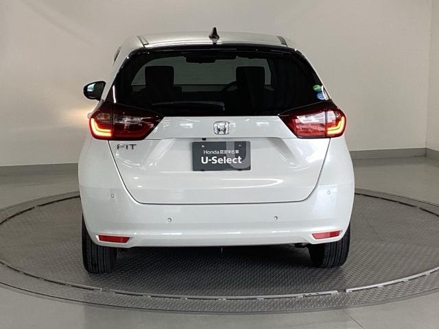 フィット ベーシック　純正メモリナビ　衝突低減ブレーキ　ＥＴＣ　アイスト　衝突軽減　ＤＶＤ再生　クリアランスソナー　ＶＳＡ　地デジ　オートエアコン　ＵＳＢ接続　イモビライザー　ＡＵＴＯライト　クルーズコントロール　キーレス（9枚目）
