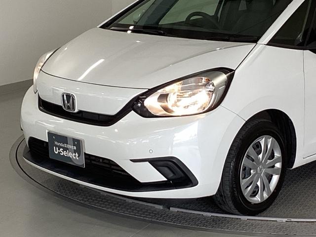 フィット ベーシック　純正メモリナビ　衝突低減ブレーキ　ＥＴＣ　アイスト　衝突軽減　ＤＶＤ再生　クリアランスソナー　ＶＳＡ　地デジ　オートエアコン　ＵＳＢ接続　イモビライザー　ＡＵＴＯライト　クルーズコントロール　キーレス（24枚目）