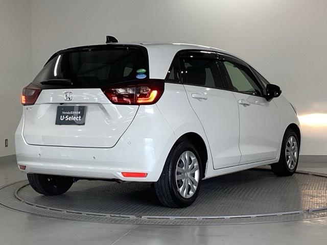 フィット ベーシック　純正メモリナビ　衝突低減ブレーキ　ＥＴＣ　アイスト　衝突軽減　ＤＶＤ再生　クリアランスソナー　ＶＳＡ　地デジ　オートエアコン　ＵＳＢ接続　イモビライザー　ＡＵＴＯライト　クルーズコントロール　キーレス（30枚目）