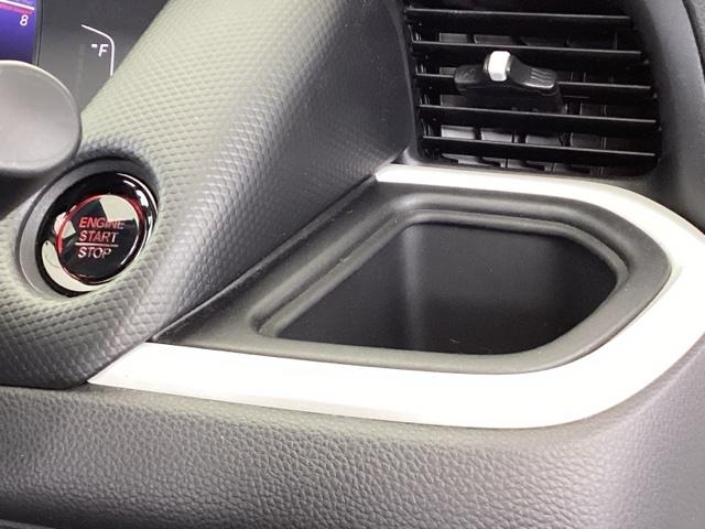 フィット ベーシック　純正メモリナビ　衝突低減ブレーキ　ＥＴＣ　アイスト　衝突軽減　ＤＶＤ再生　クリアランスソナー　ＶＳＡ　地デジ　オートエアコン　ＵＳＢ接続　イモビライザー　ＡＵＴＯライト　クルーズコントロール　キーレス（43枚目）