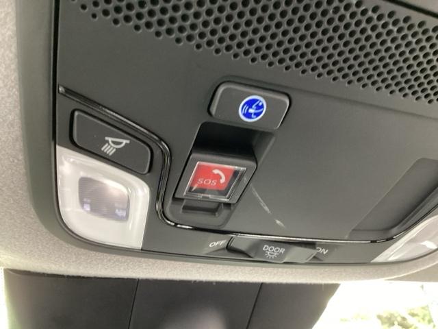 フィット ベーシック　純正メモリナビ　衝突低減ブレーキ　ＥＴＣ　アイスト　衝突軽減　ＤＶＤ再生　クリアランスソナー　ＶＳＡ　地デジ　オートエアコン　ＵＳＢ接続　イモビライザー　ＡＵＴＯライト　クルーズコントロール　キーレス（48枚目）