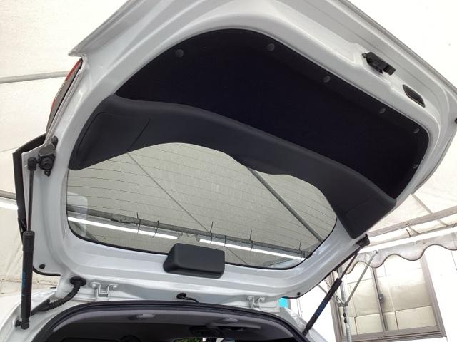 フィット ベーシック　純正メモリナビ　衝突低減ブレーキ　ＥＴＣ　アイスト　衝突軽減　ＤＶＤ再生　クリアランスソナー　ＶＳＡ　地デジ　オートエアコン　ＵＳＢ接続　イモビライザー　ＡＵＴＯライト　クルーズコントロール　キーレス（65枚目）